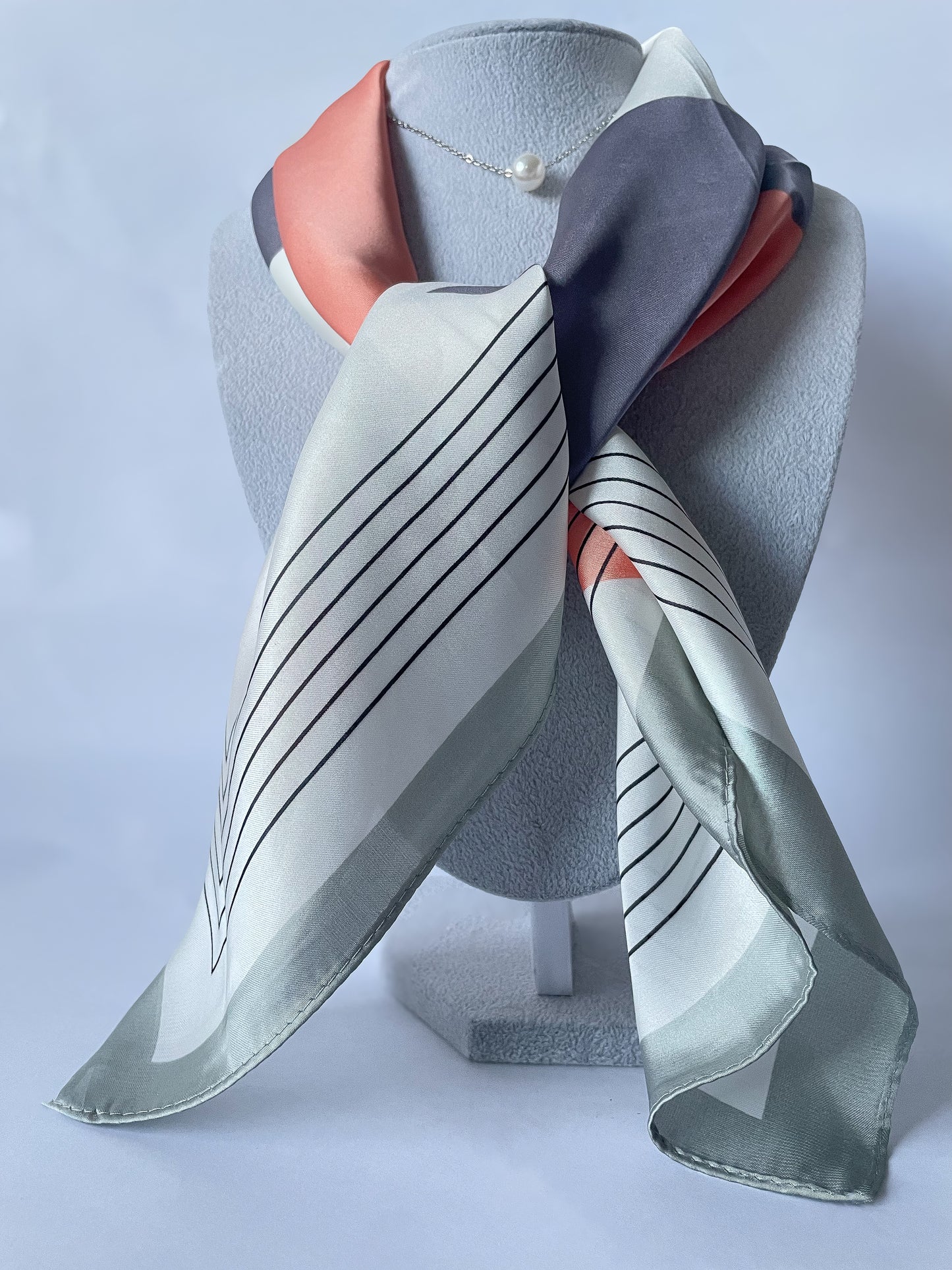 Le foulard « Opaline »